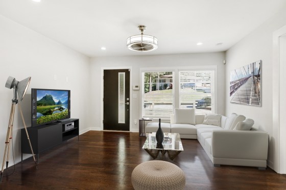Living Room 3197 Bonway Drive, Decatur Ga 30032 Kevin Polite Solid Source Realty Inc HausZwei Homes